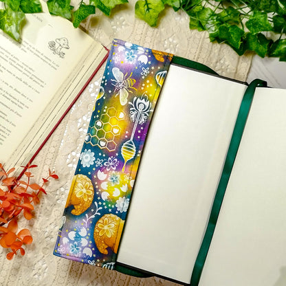 Book cover "Orsi e api" | Custodia per libri regolabile