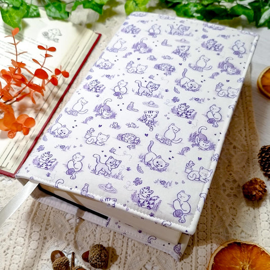 Book cover "Gatti in giardino" | Custodia per libri regolabile