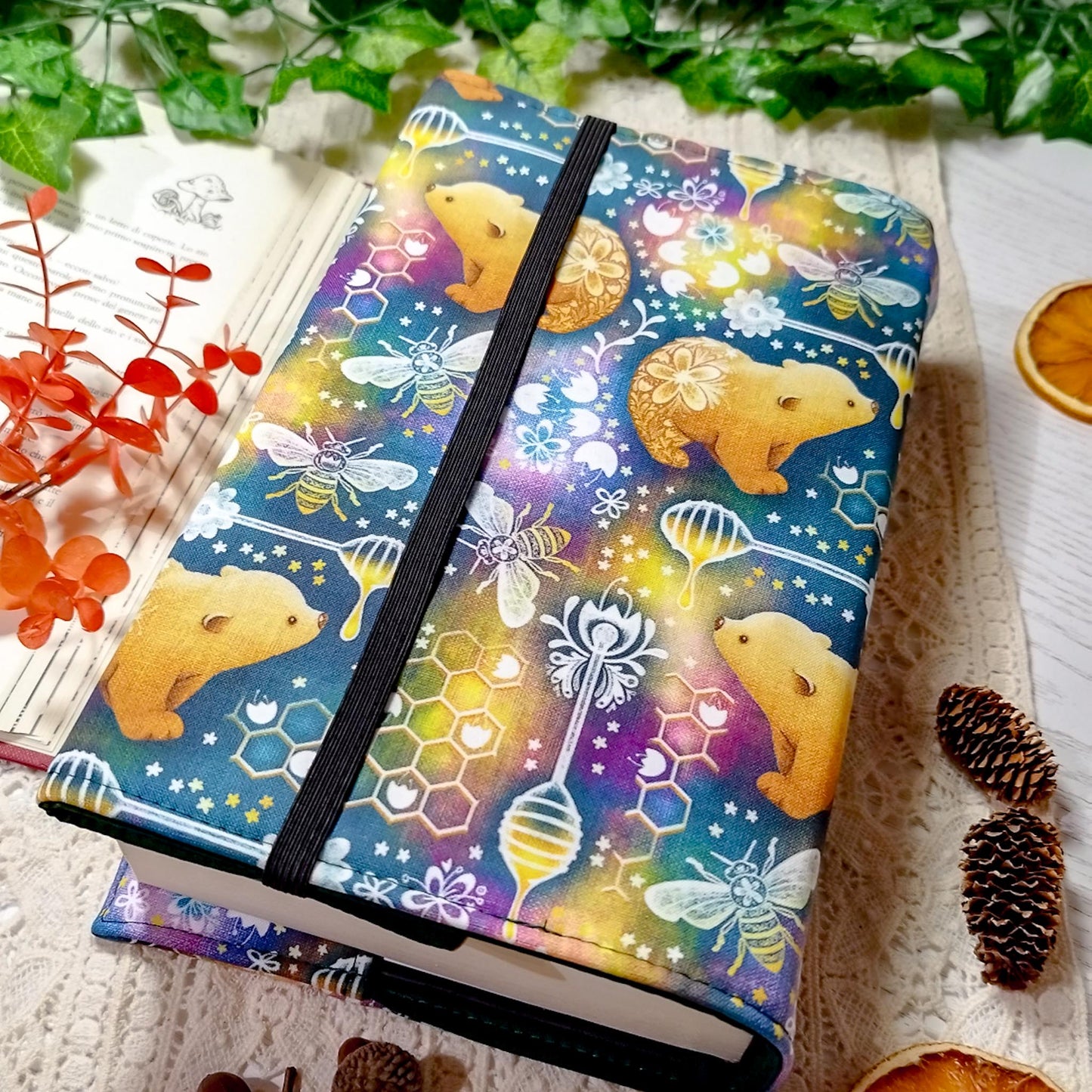 Book cover "Orsi e api" | Custodia per libri regolabile
