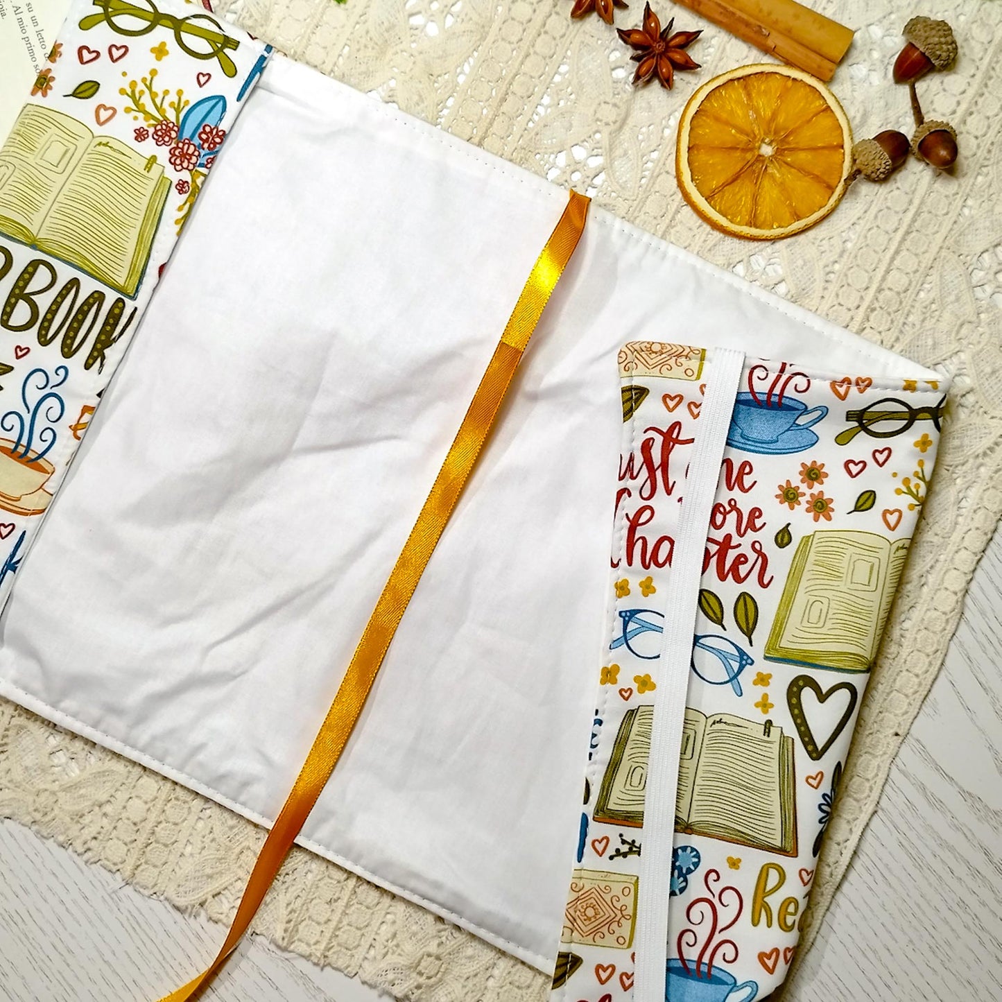 Book cover "Libri romantici" | Custodia per libri regolabile