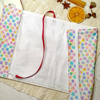 Book cover "Dadi arcobaleno bianca" | Custodia per libri regolabile