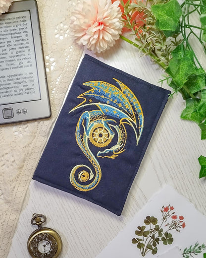 Cover rigida rimovibile ricamata per Kindle e Kobo "Drago e sole celestiale"