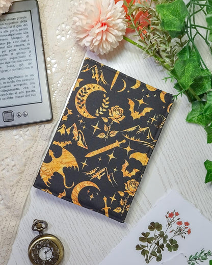 Cover rigida rimovibile per ebook reader Kindle e Kobo "Draghi dorati"