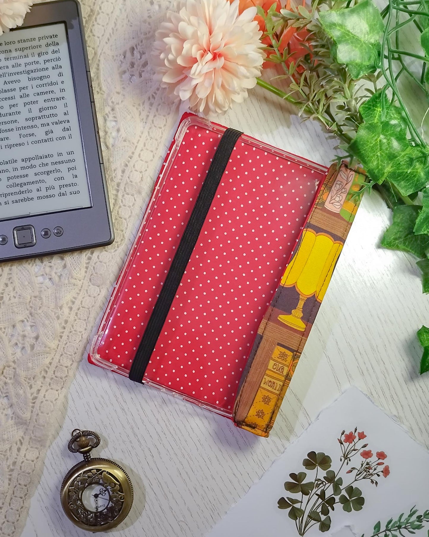 Cover rigida rimovibile per ebook reader Kindle e Kobo "Libri sugli scaffali"