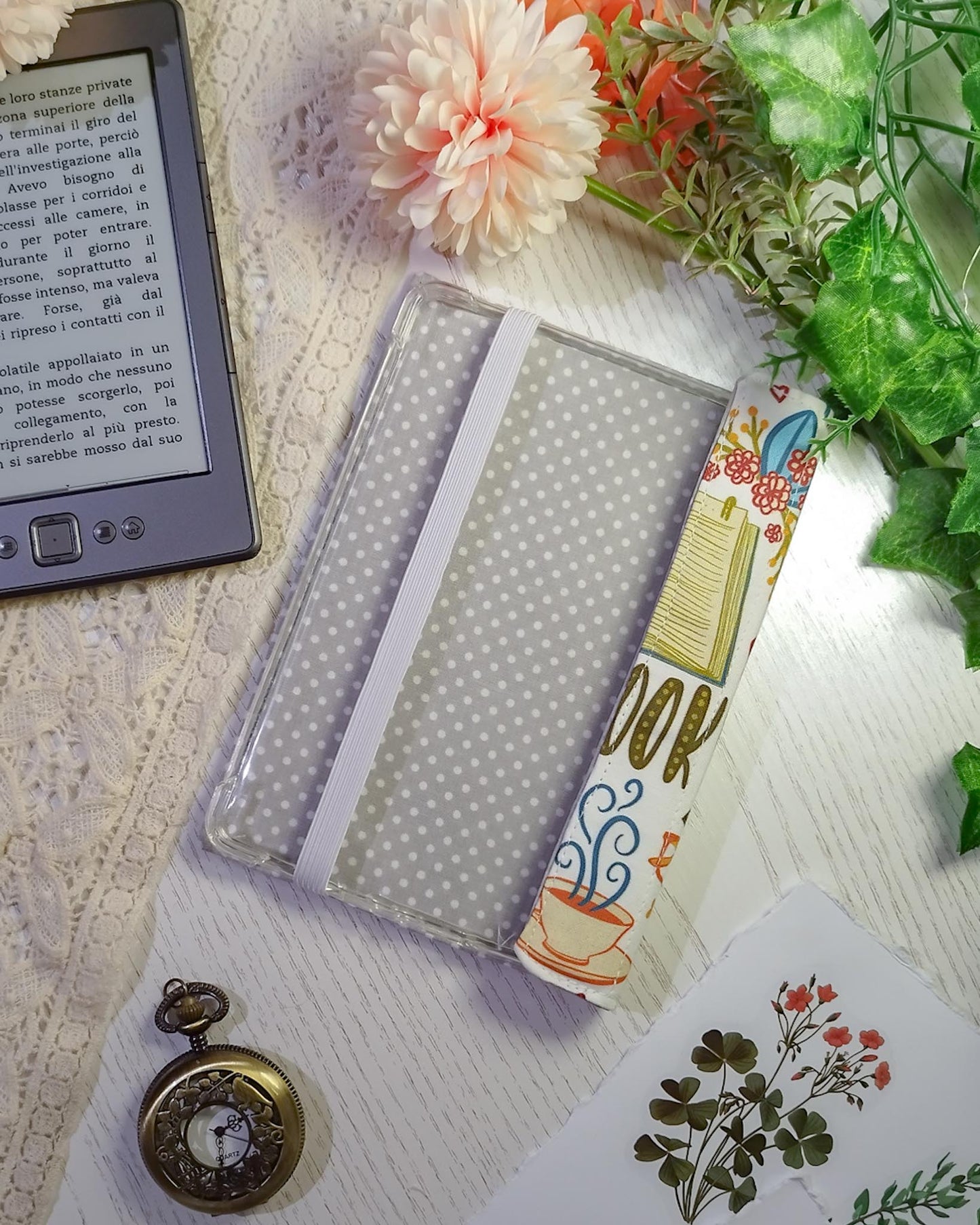 Cover rigida rimovibile per ebook reader Kindle e Kobo "Libri romantici"