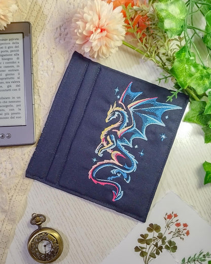 Cover rigida rimovibile ricamata per Kindle e Kobo "Drago celestiale"
