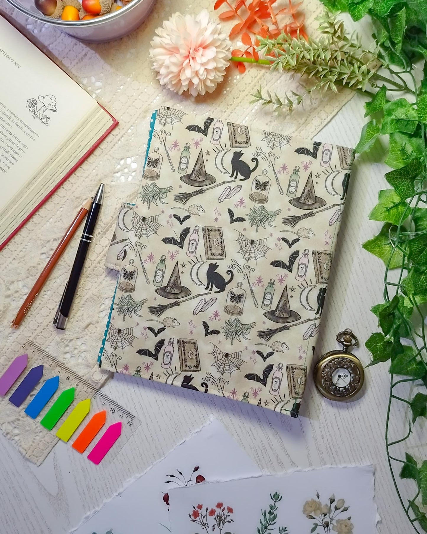 Raccoglitore ad anelli A5 e A6 "Gatti e pipistrelli beige"