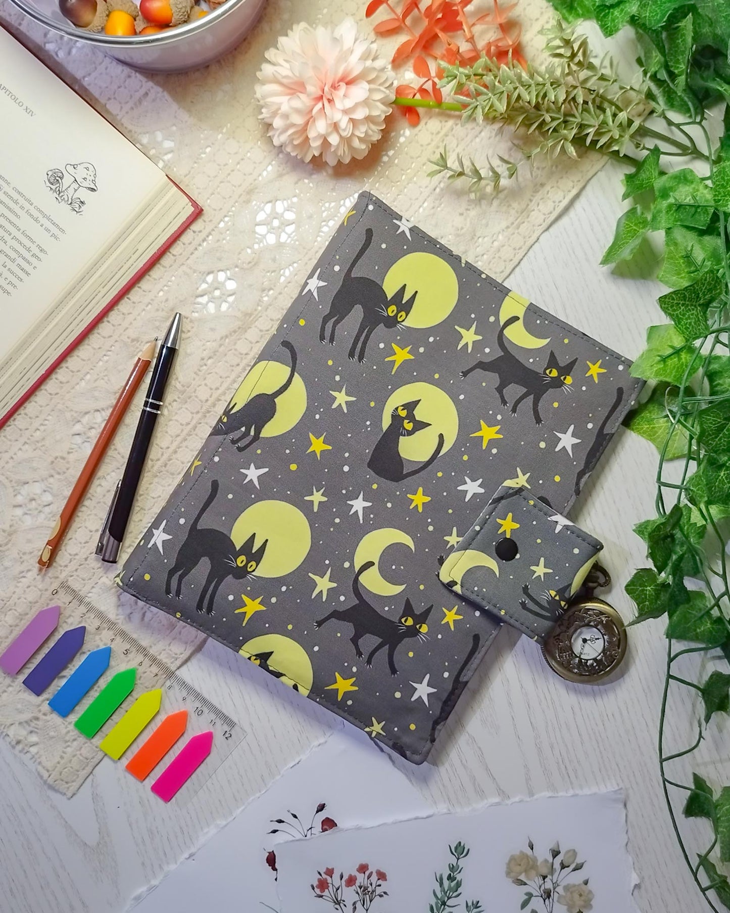 Raccoglitore ad anelli A5 e A6 "Gatti e lune"