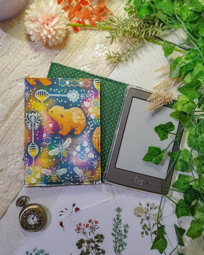 Cover rigida rimovibile per ebook reader Kindle e Kobo "Orsi e api"