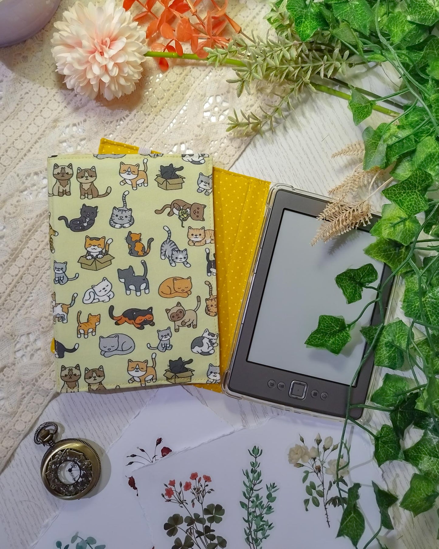 Cover rigida rimovibile per ebook reader Kindle e Kobo "Gatti nelle scatole"