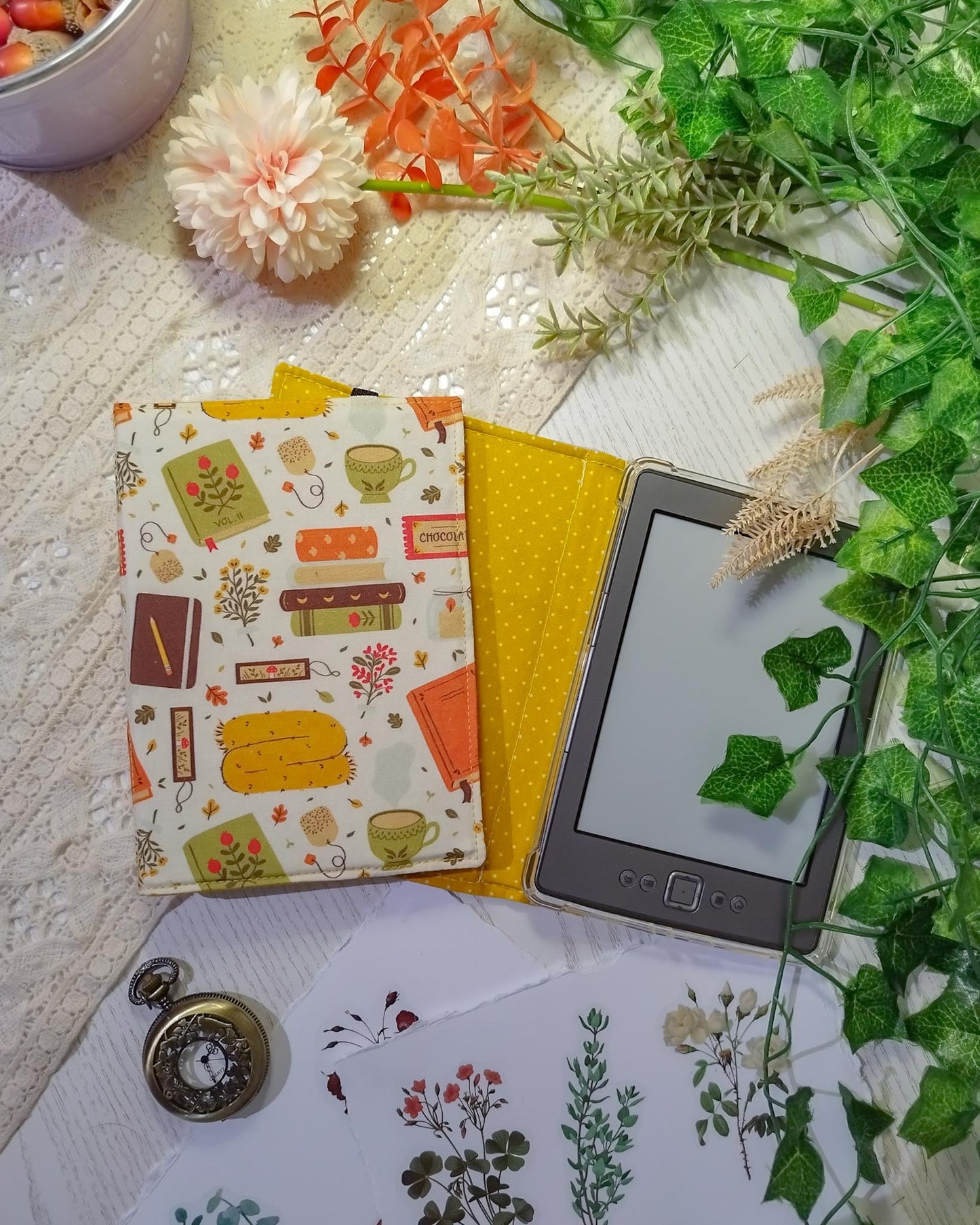 Cover rigida rimovibile per ebook reader Kindle e Kobo "Libri in autunno"