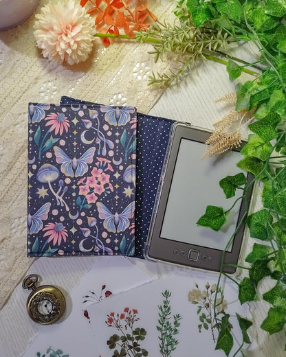 Cover rigida rimovibile per ebook reader Kindle e Kobo "Falene e meduse"