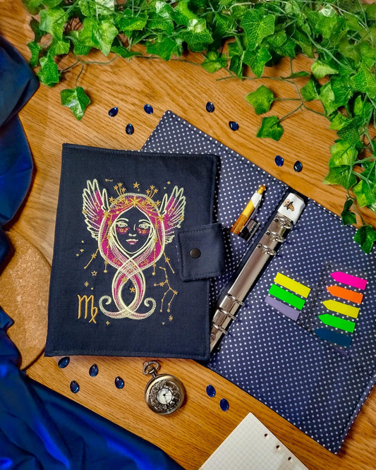 Raccoglitore ad anelli ricamato A5 e A6 "Segni zodiacali vergine"