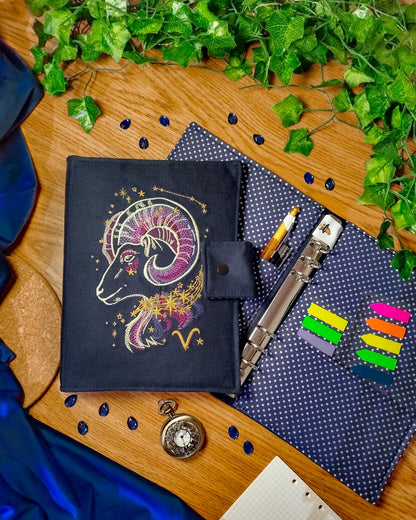 Raccoglitore ad anelli ricamato A5 e A6 "Segni zodiacali ariete"