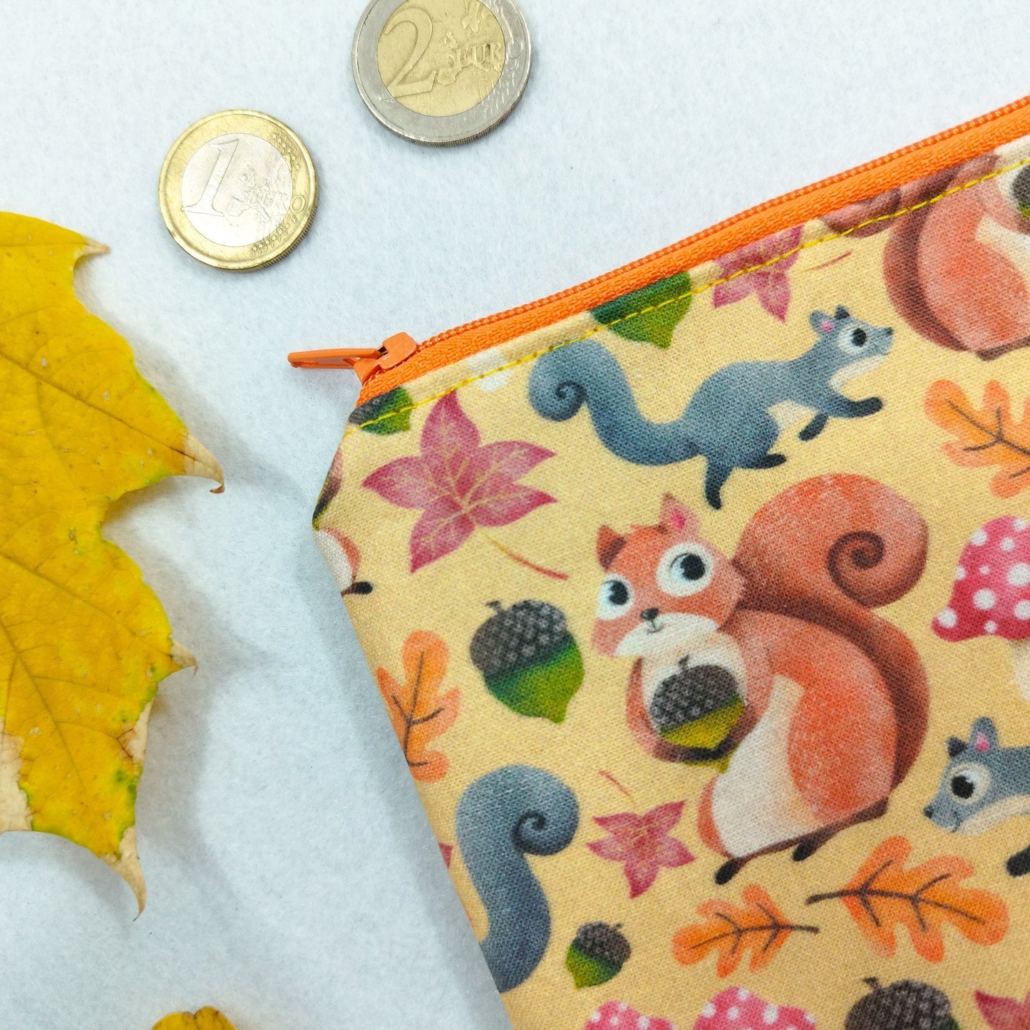 Portamonete "Scoiattoli in autunno"