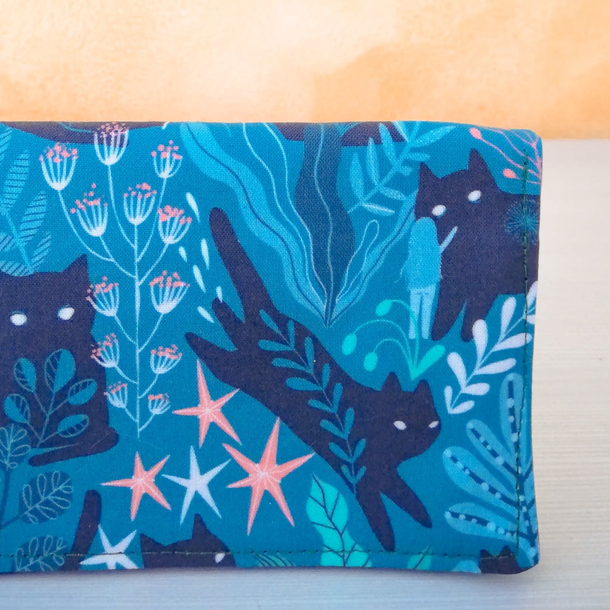 Porta tabacco Gatti neri nel bosco