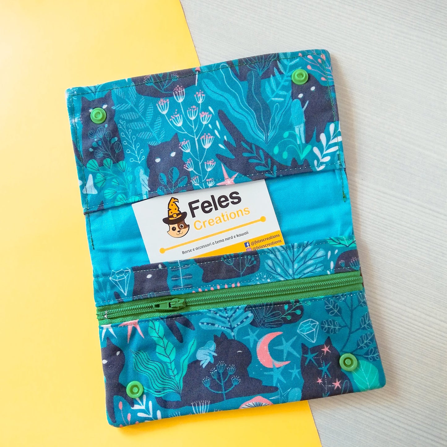 Porta tabacco Gatti neri nel bosco