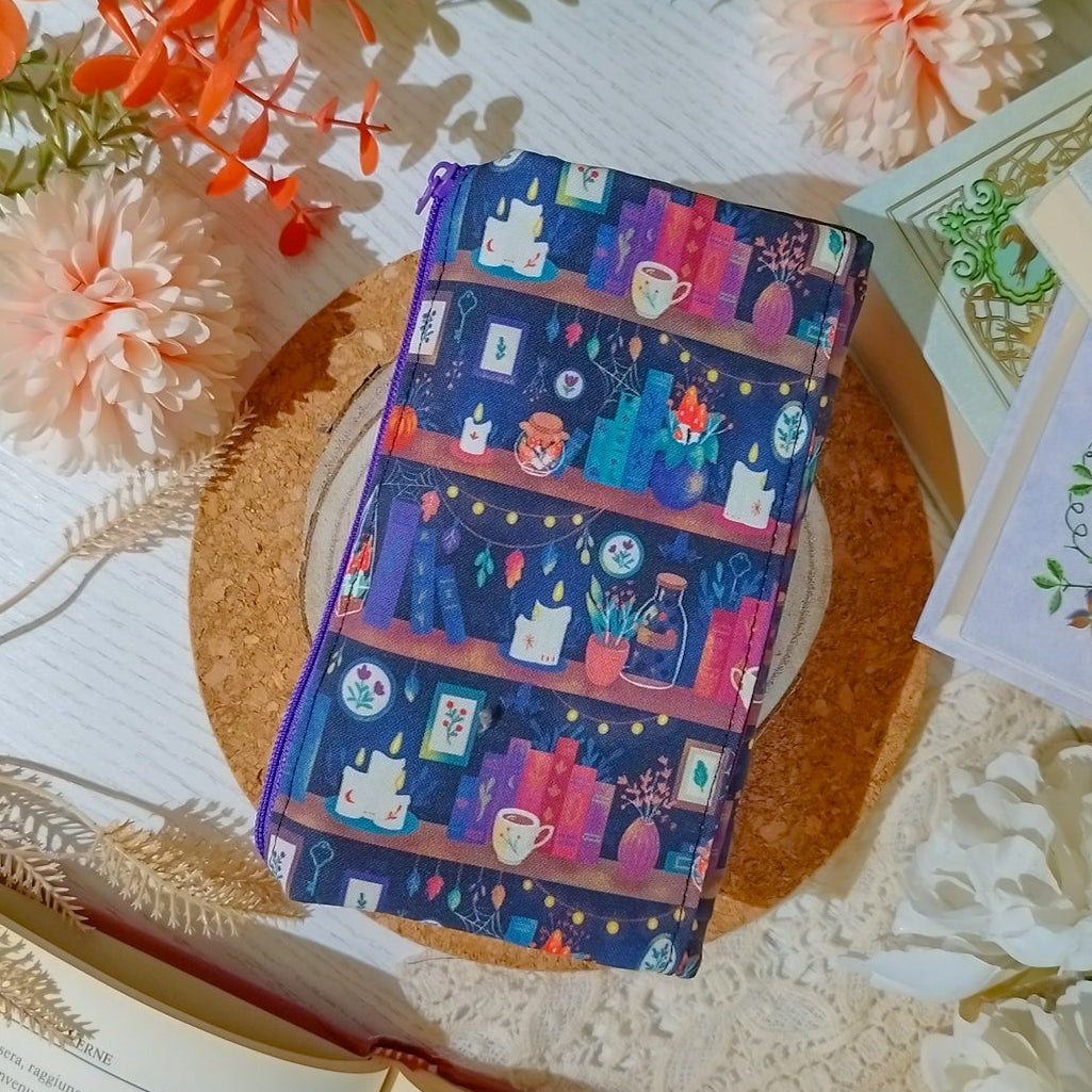 Portafoglio-libri-e-candele-streghe-retro-chiuso