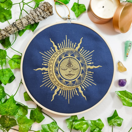 Decoro da parete a tema streghe "Luna e sole"