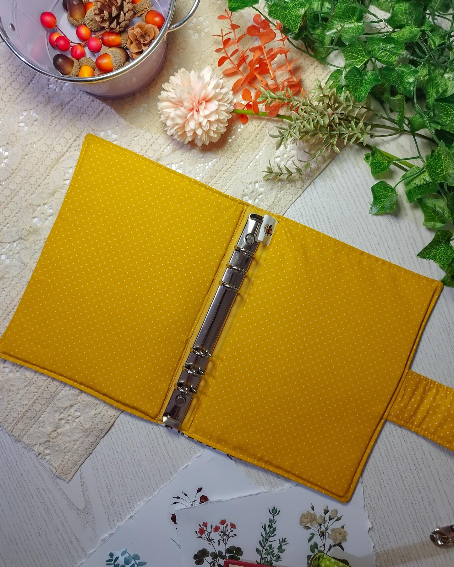 Raccoglitore ad anelli interno 6 anelli e senza tasche giallo