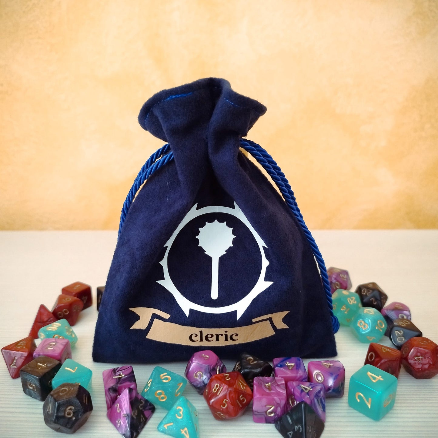 Sacchetto porta dadi classe "Cleric" con mazza