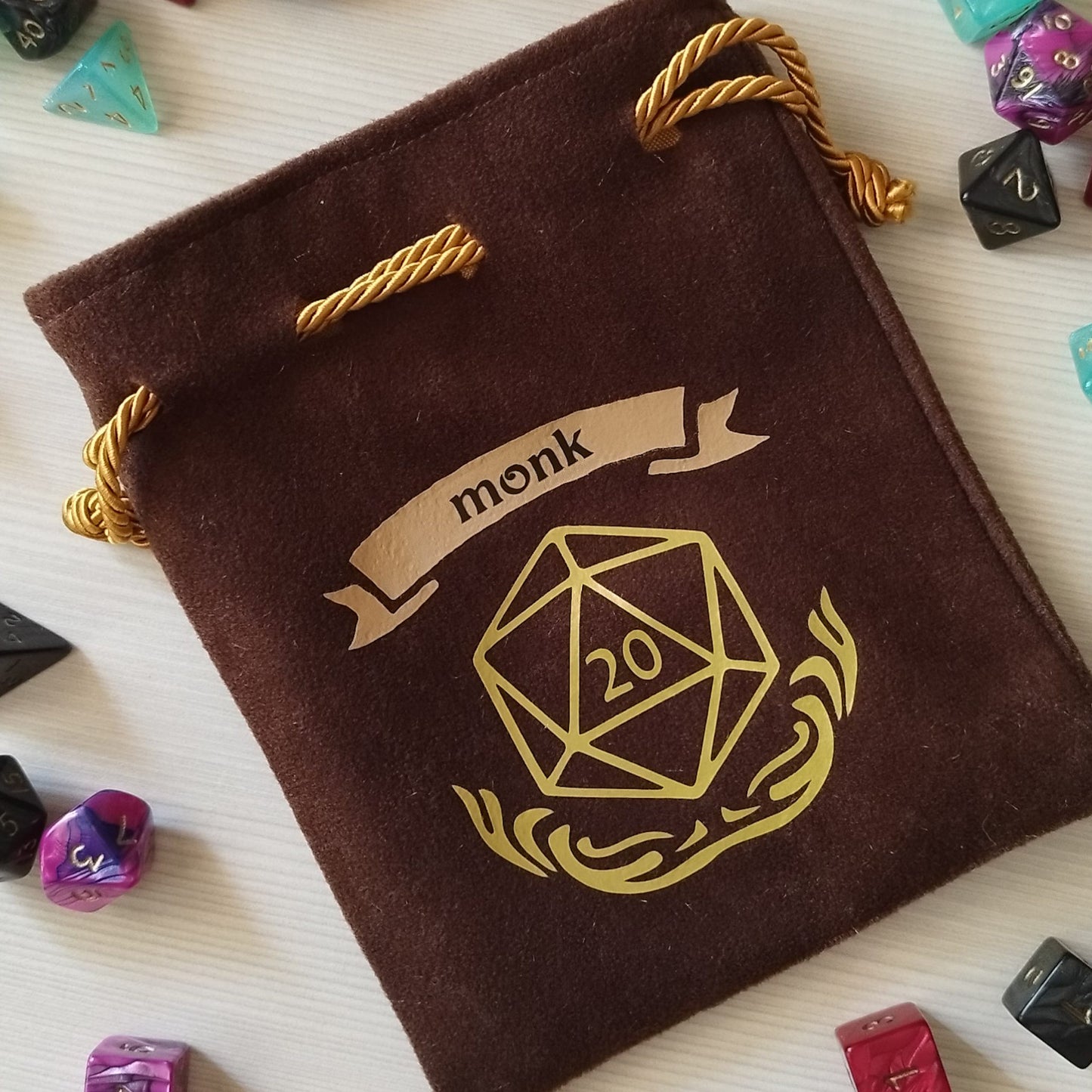 Sacchetto porta dadi classe "Monk" con D20