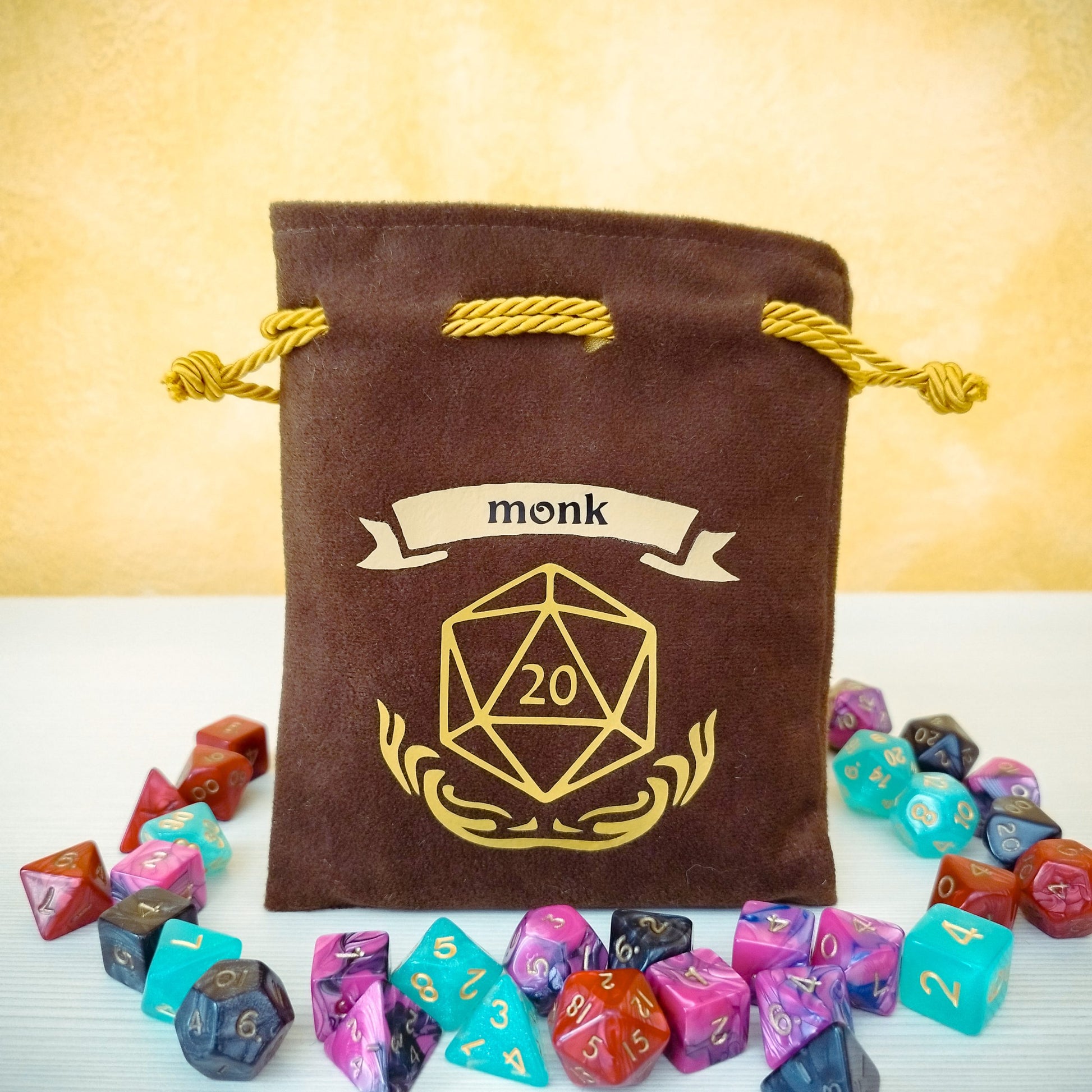 Sacchetto porta dadi classe "Monk" con D20